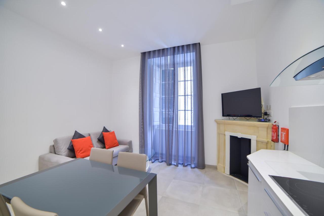 Ca2- City Central Apartment 2 Il-Furjana Luaran gambar
