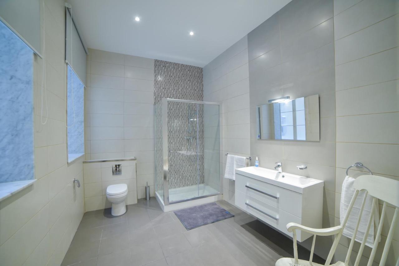 Ca2- City Central Apartment 2 Il-Furjana Luaran gambar